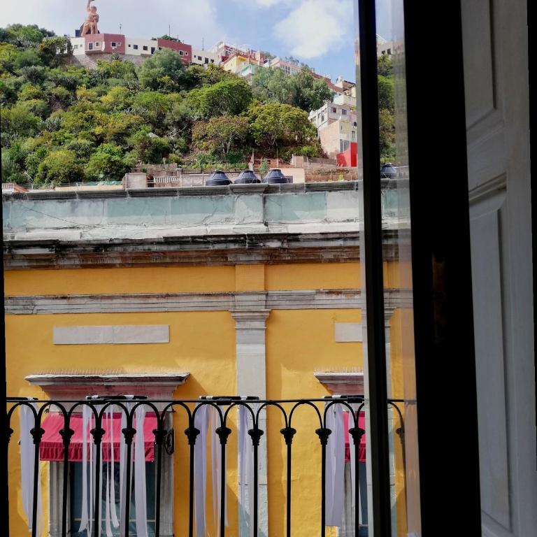 Mansion Von Humboldt - Suite with City View - 16