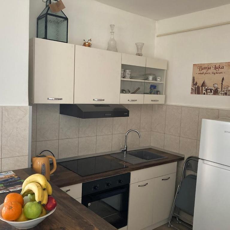 Penthouse stan 80m2, terasa 36m2, garaža... centar Banja Luke - gradski park - Two-Bedroom Apartment - 21