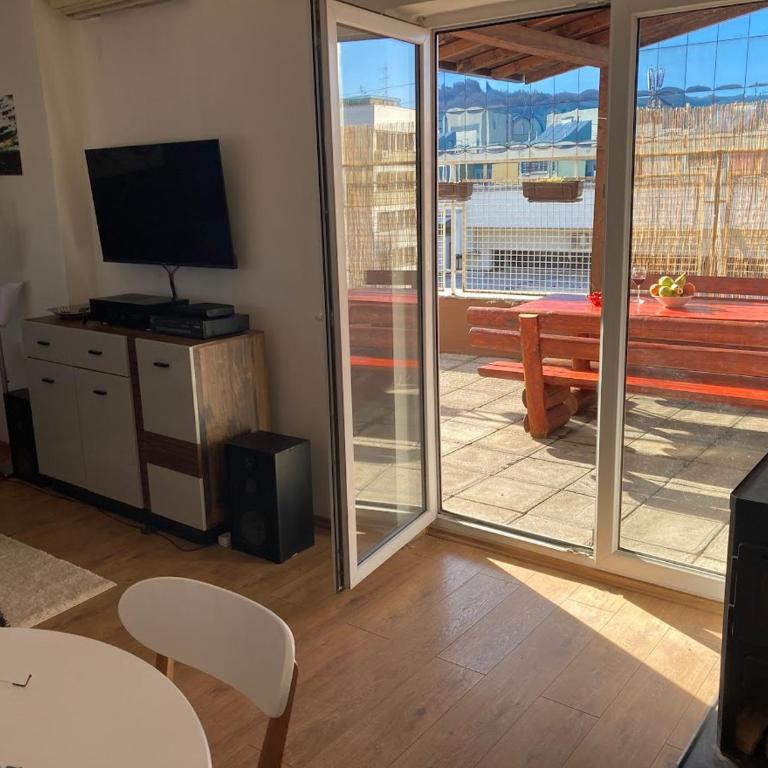 Penthouse stan 80m2, terasa 36m2, garaža... centar Banja Luke - gradski park - Two-Bedroom Apartment - 28
