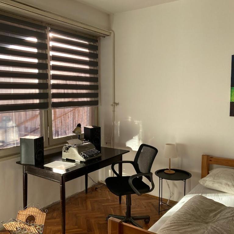 Penthouse stan 80m2, terasa 36m2, garaža... centar Banja Luke - gradski park - Two-Bedroom Apartment - 36