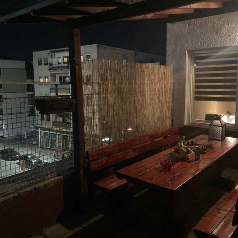 Penthouse stan 80m2, terasa 36m2, garaža... centar Banja Luke - gradski park - Two-Bedroom Apartment - 45