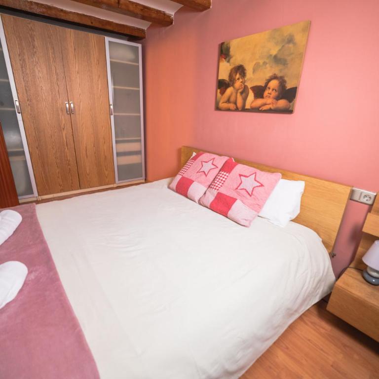 Rustic Poble Sec Apartment - Two-Bedroom Apartment - 10
