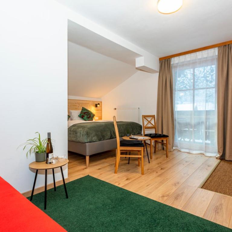 Sonnberg Lodge - Doppelzimmer mit eigenem Bad - 12