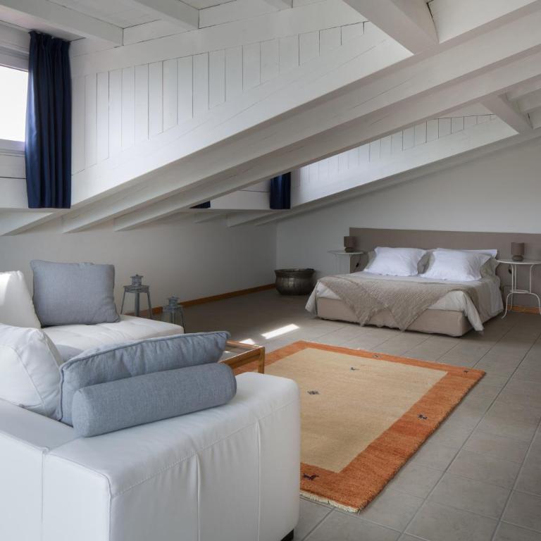 Harvey Suites Hotel & Residence - Camera Matrimoniale Deluxe con Balcone - 3