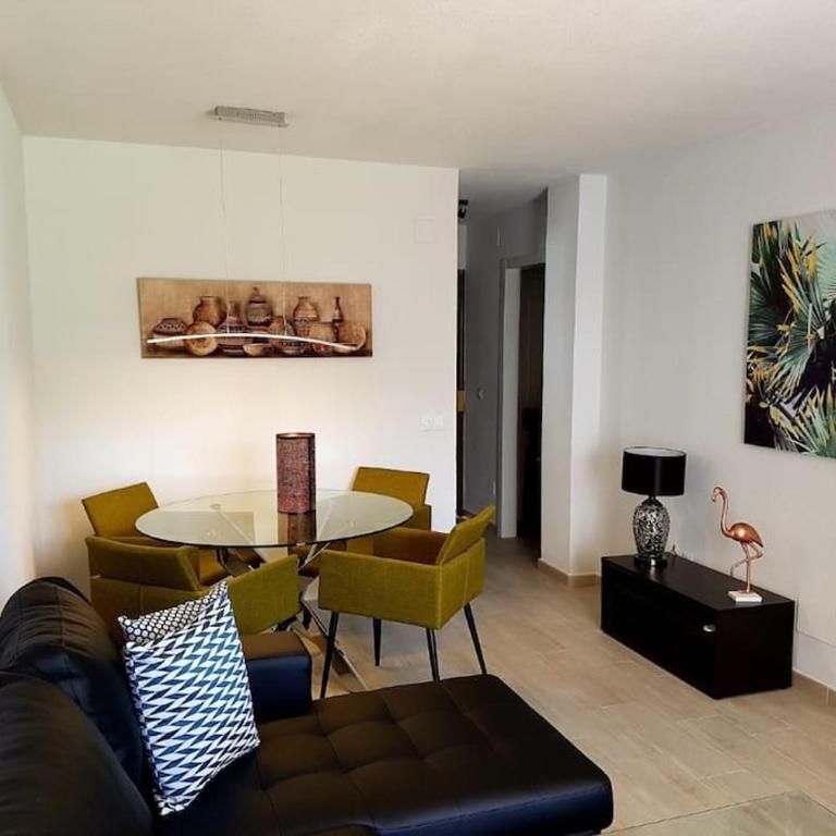 Beautiful apartment in La Carihuela, Torremolinos - One-Bedroom Apartment - 1