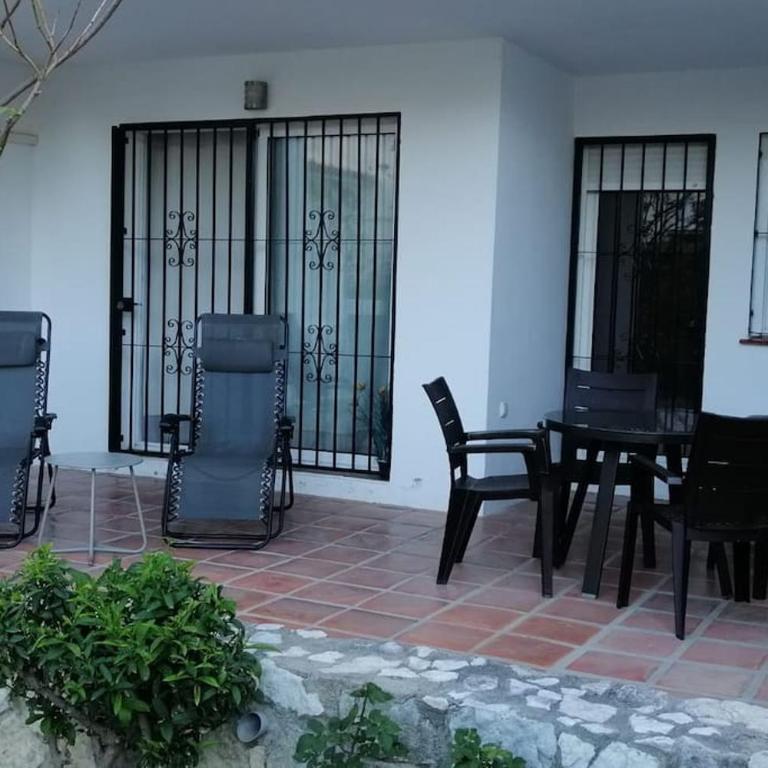 Beautiful apartment in La Carihuela, Torremolinos - One-Bedroom Apartment - 10