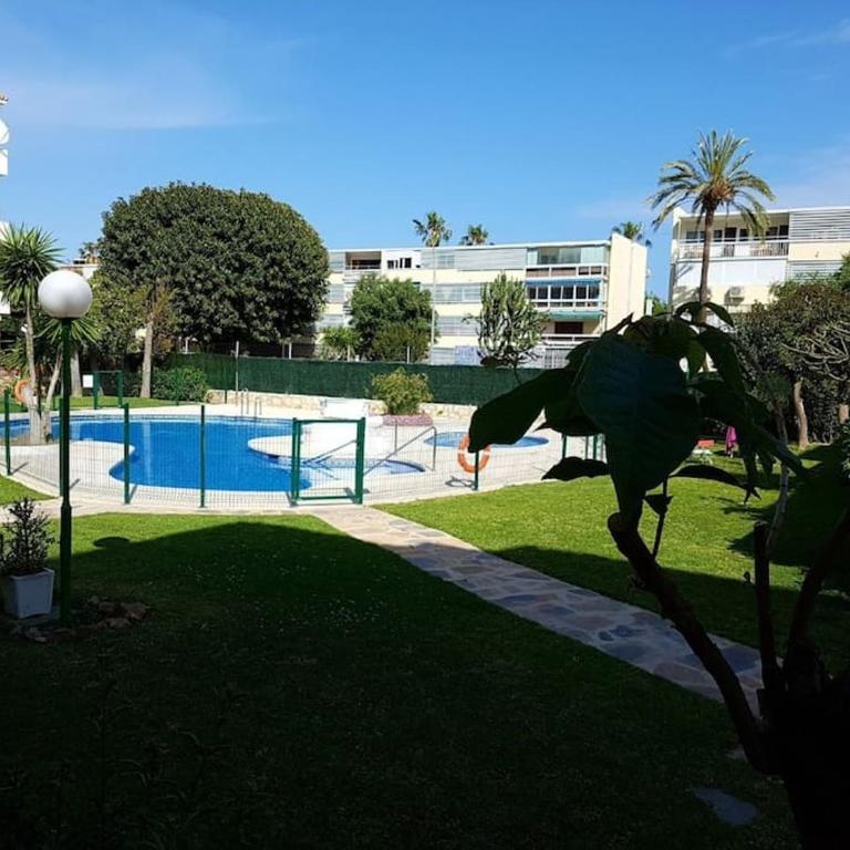 Beautiful apartment in La Carihuela, Torremolinos - One-Bedroom Apartment - 11