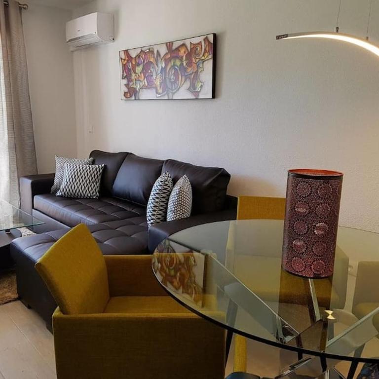 Beautiful apartment in La Carihuela, Torremolinos - One-Bedroom Apartment - 14