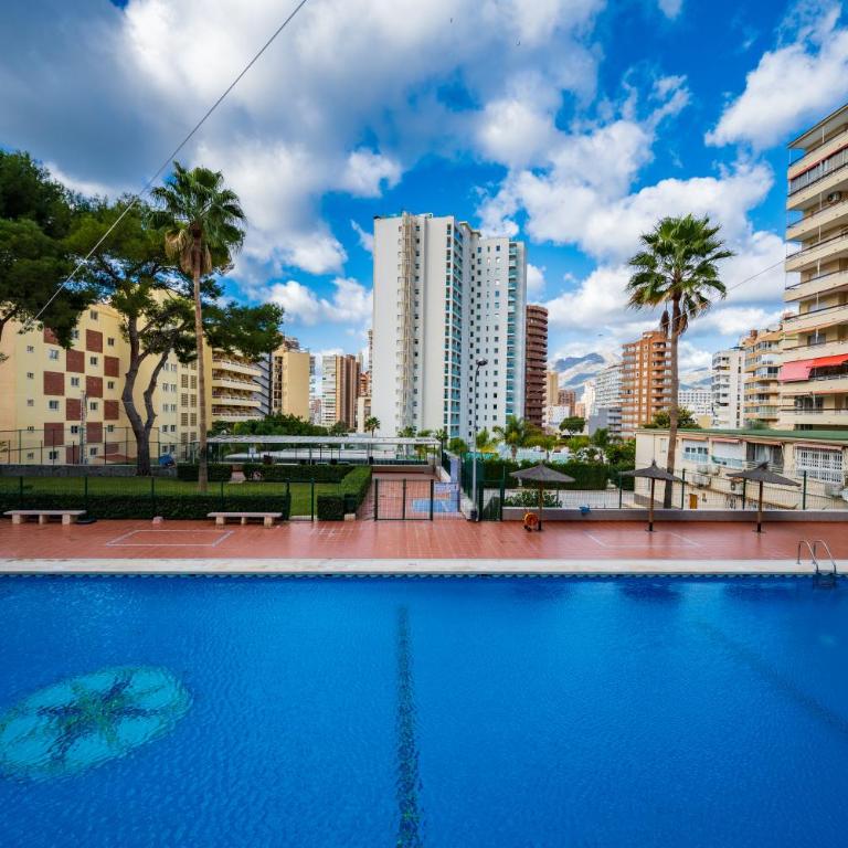 Beautiful Parque Loix 4 bedroom apartment shared pool, tennis court - Apartment with Pool View - 2