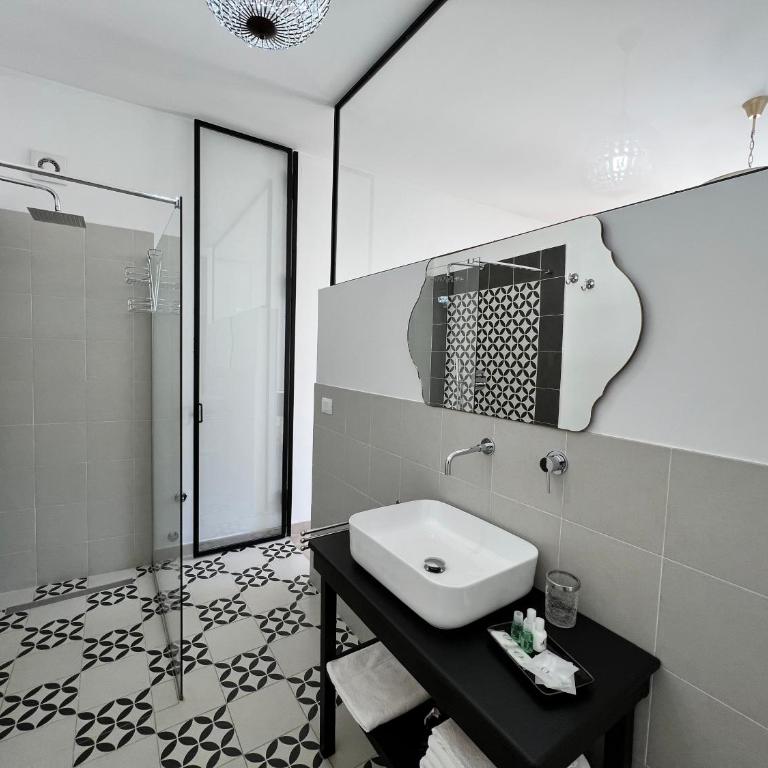 Incanto Siciliano - Camera Matrimoniale con Bagno Privato - 6