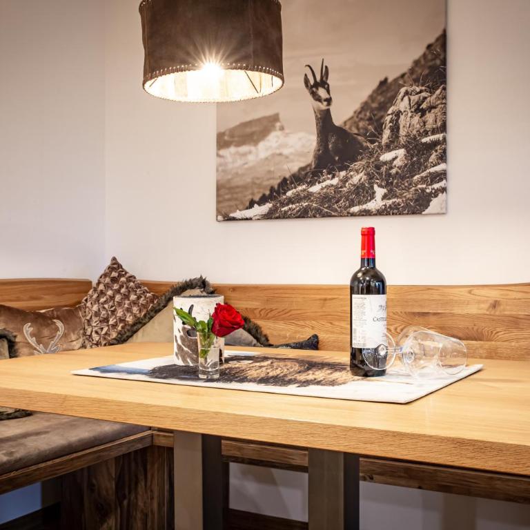 Brunnenhof Oberstdorf - Ferienwohnungen mit Hotel Service - Superior Familienzimmer - 1