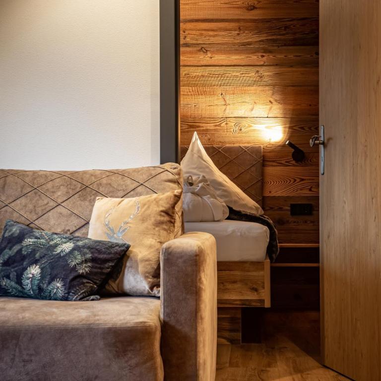 Brunnenhof Oberstdorf - Ferienwohnungen mit Hotel Service - Superior Familienzimmer - 2