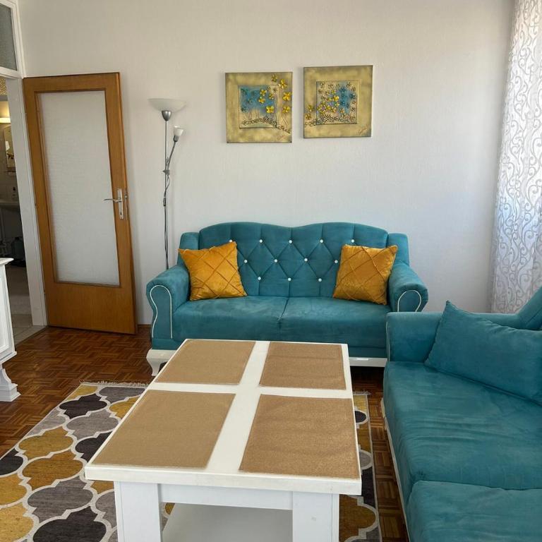 Iris - One-Bedroom Apartment - 2