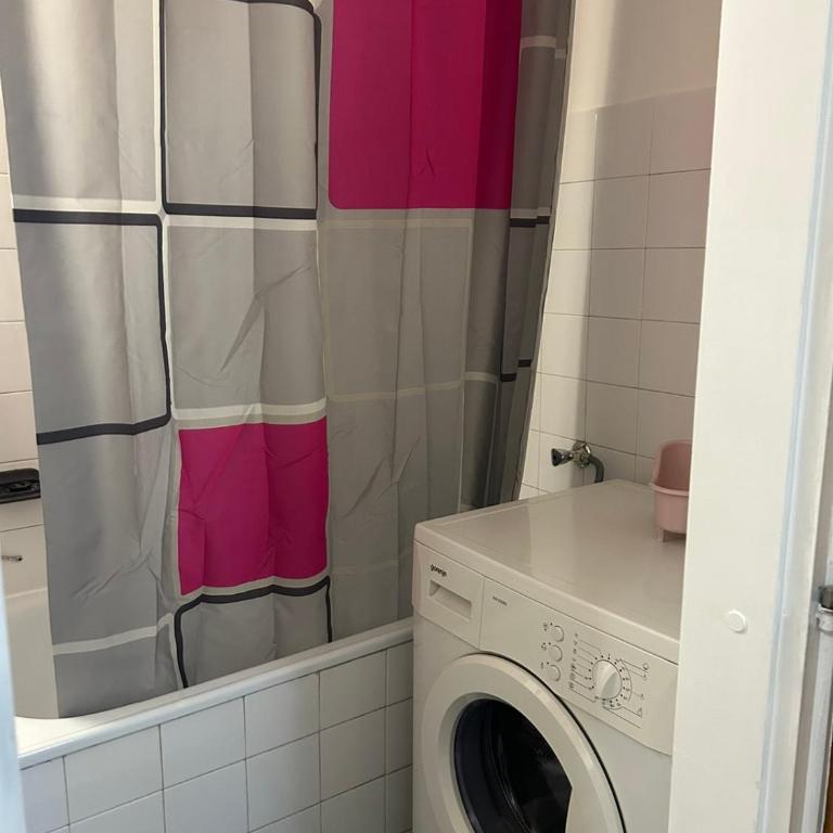 Iris - One-Bedroom Apartment - 17