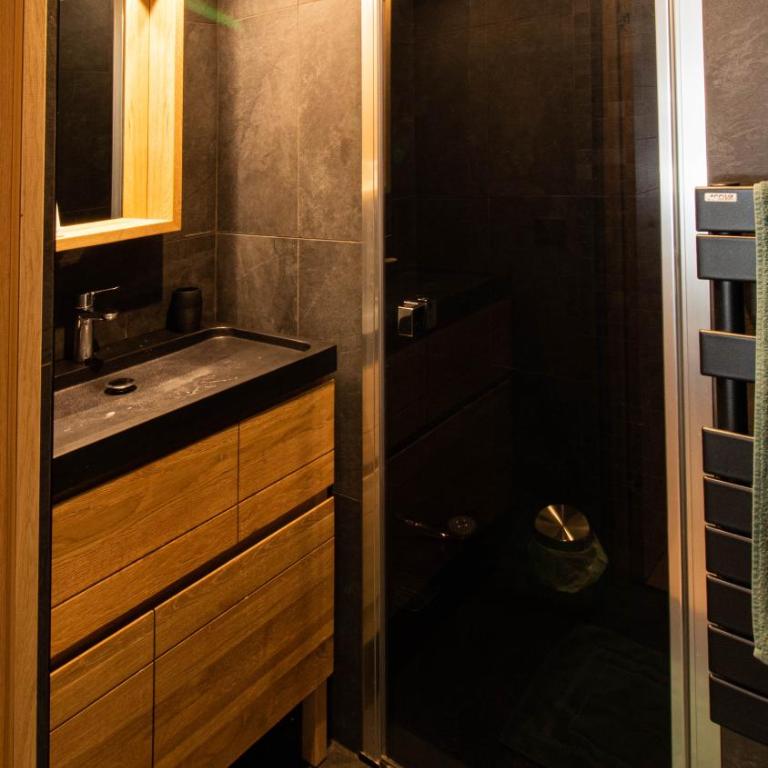 Chalet Peak Noir entier 12pers - Cosy House Peak Noir for 12people - Maison 5 Chambres - 14