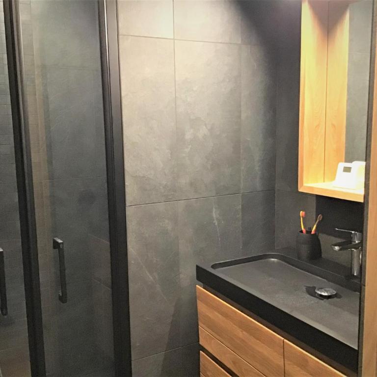 Chalet Peak Noir entier 12pers - Cosy House Peak Noir for 12people - Maison 5 Chambres - 15