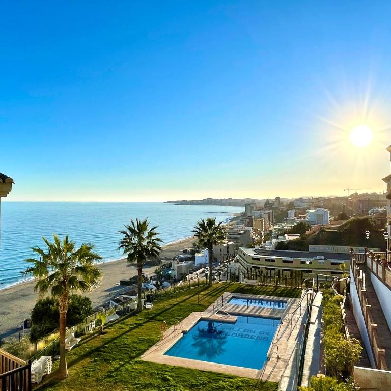 Stunning direct sea views 2 bed apartment at Balcon de Benamádena by Solrentspain Stays - Casa - 22