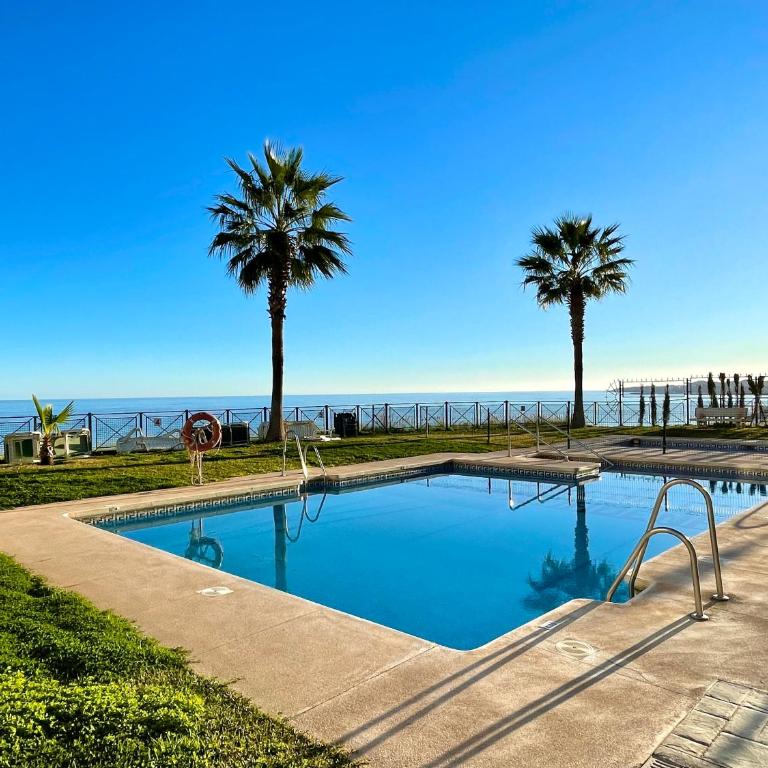 Stunning direct sea views 2 bed apartment at Balcon de Benamádena by Solrentspain Stays - Casa - 23