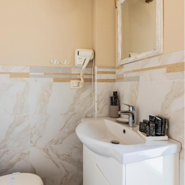 Joy's Rooms Ortigia - Camera King Superior - 14
