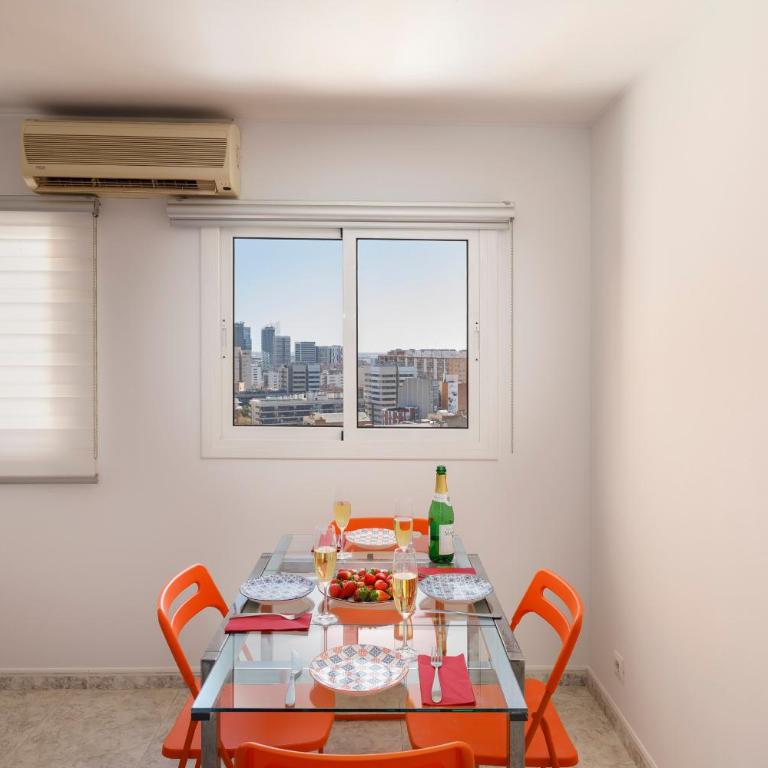 Barcelona Sunny Terrace - Habitación Cuádruple con terraza - 8