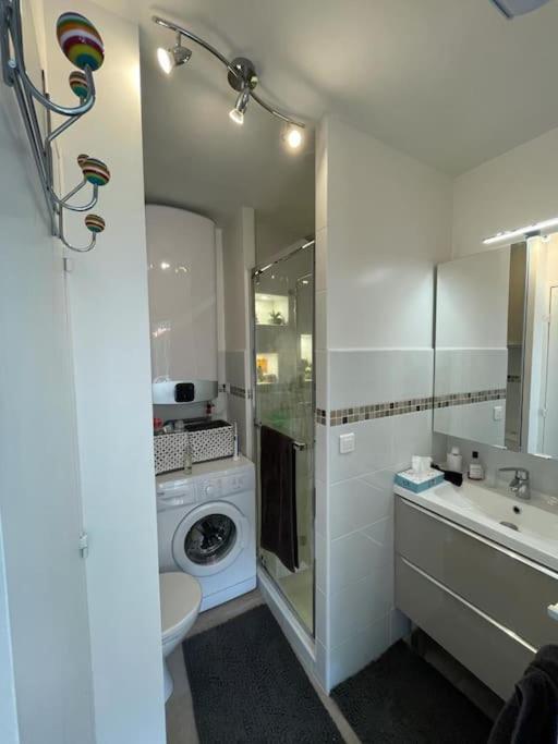FREJUS PLAGE magnifique studio tout comfort - One-Bedroom Apartment - 21
