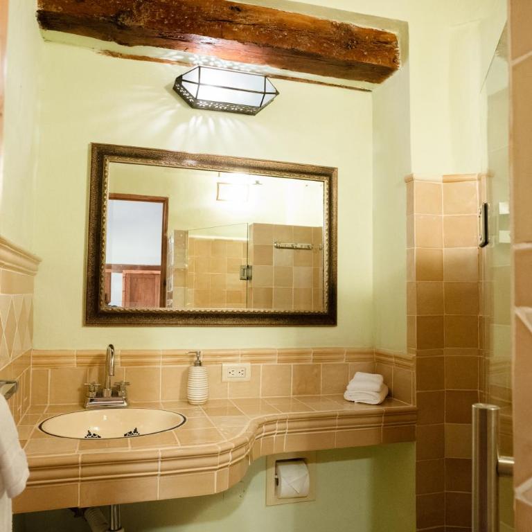 La Casa Veintidós - Budget Double Room - 7