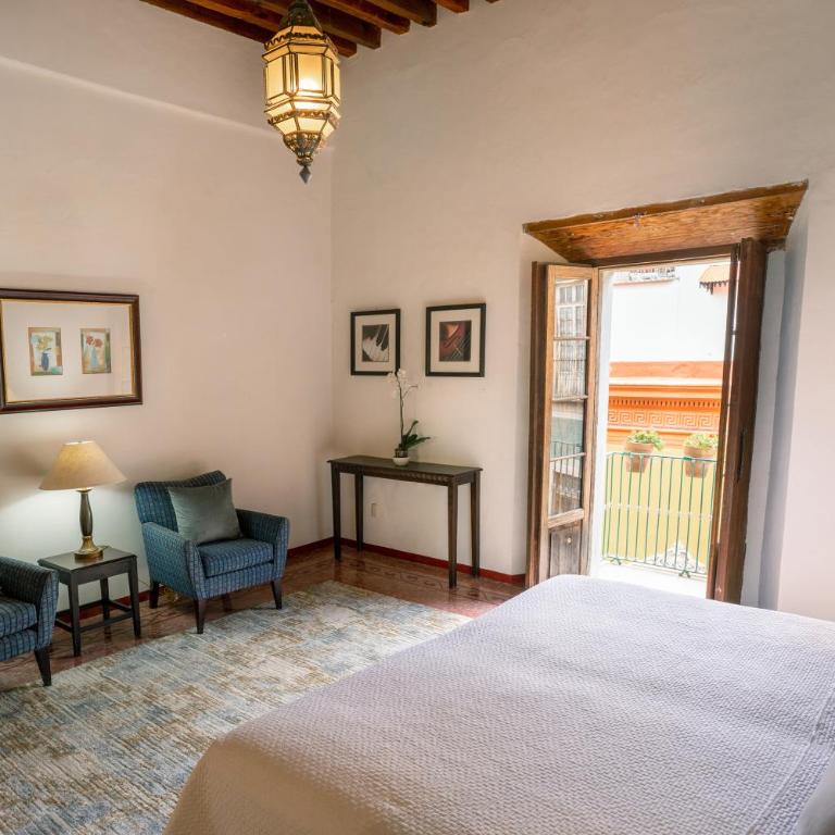 La Casa Veintidós - King Room with Balcony - 7