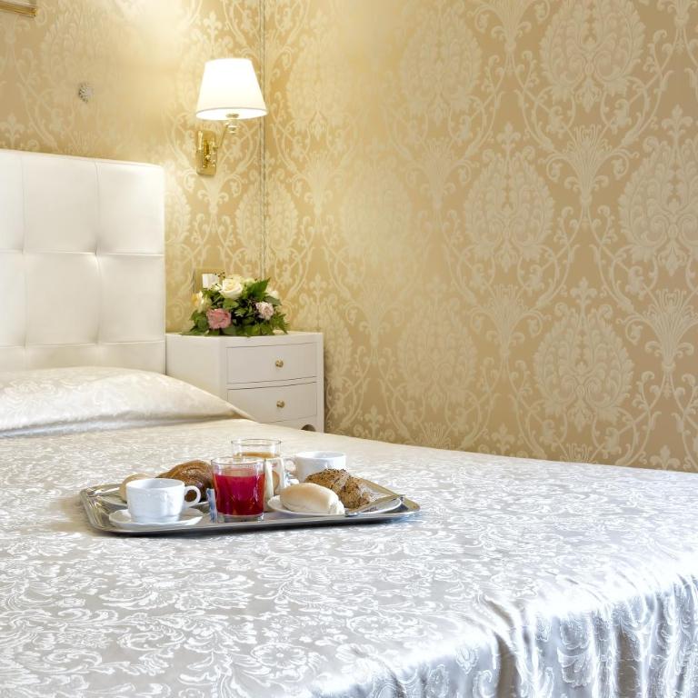 Residenza Goldoni - Camera Matrimoniale Deluxe - 3