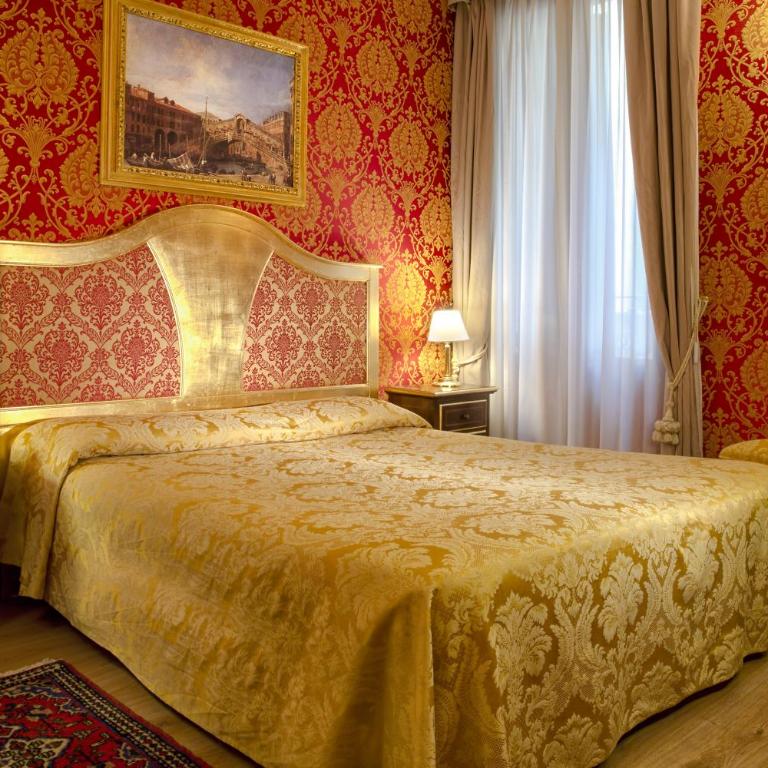 Residenza Goldoni - Camera Superior Matrimoniale/Doppia con Letti Singoli - 1