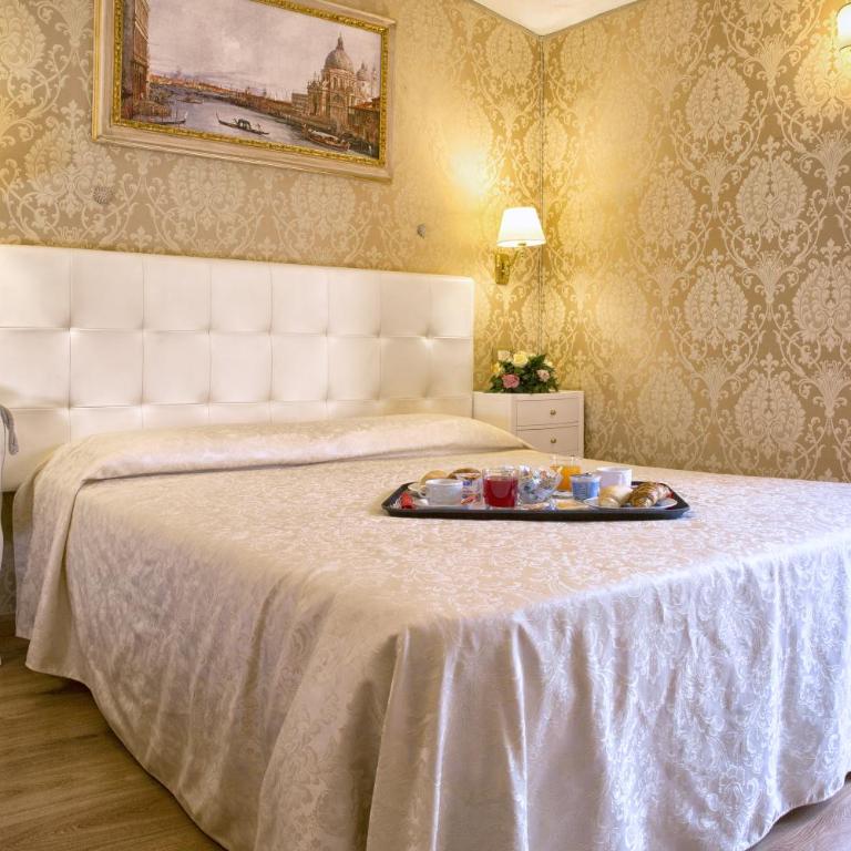 Residenza Goldoni - Camera Matrimoniale Deluxe con Terrazza - 1