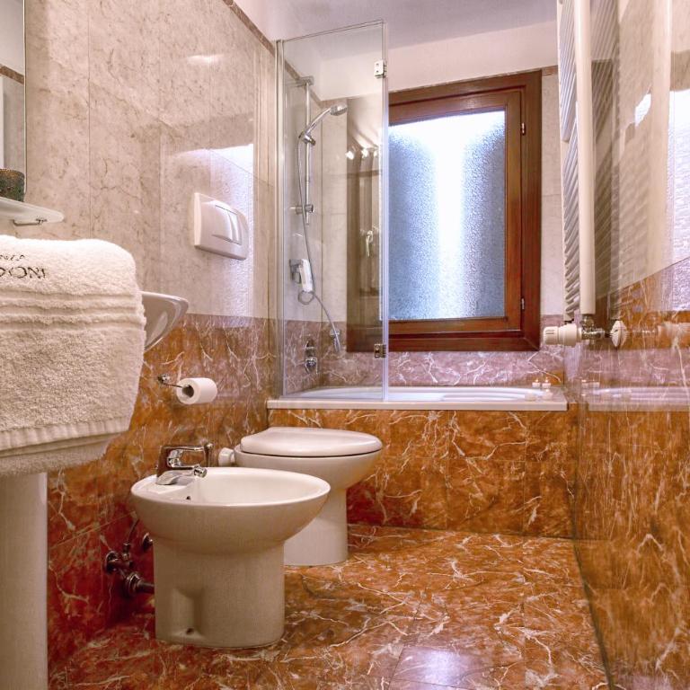 Residenza Goldoni - Camera Matrimoniale/Doppia con Letti Singoli - 19