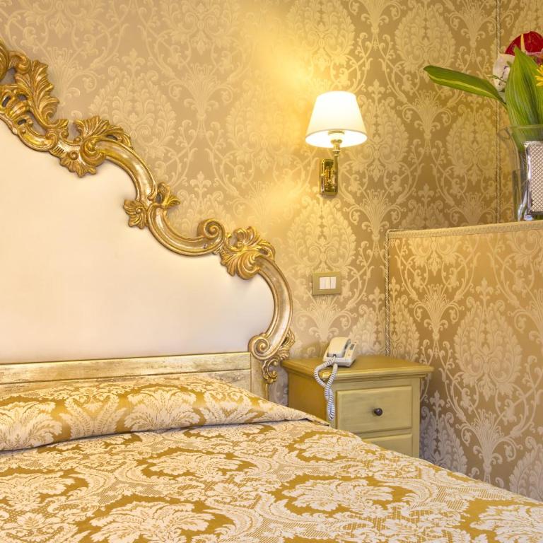 Residenza Goldoni - Camera Matrimoniale/Doppia con Letti Singoli - 6