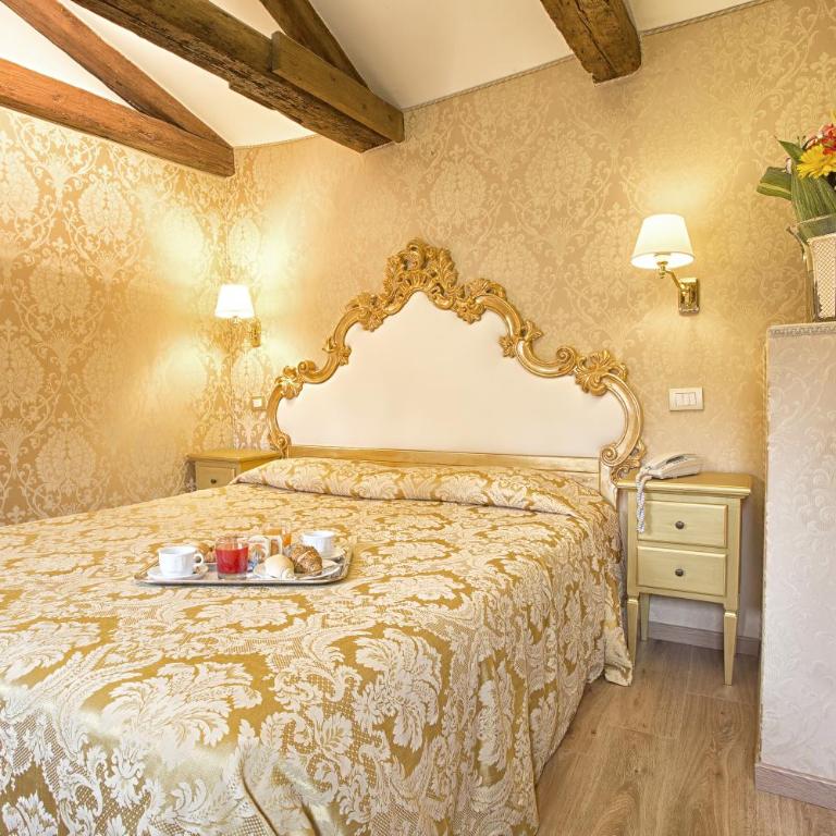 Residenza Goldoni - Camera Matrimoniale/Doppia con Letti Singoli - 9