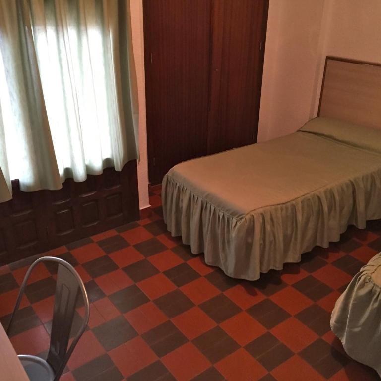 Pensión Provenzal - Economy Double or Twin Room - 4