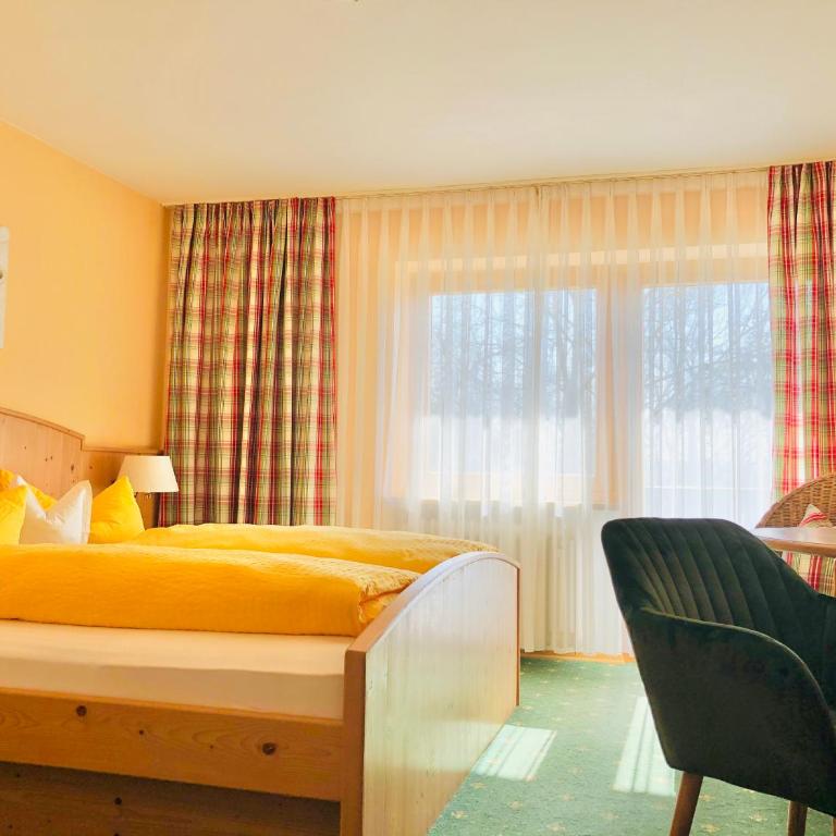 Landhaus Riedl - Doppelzimmer mit Gartenblick - 4
