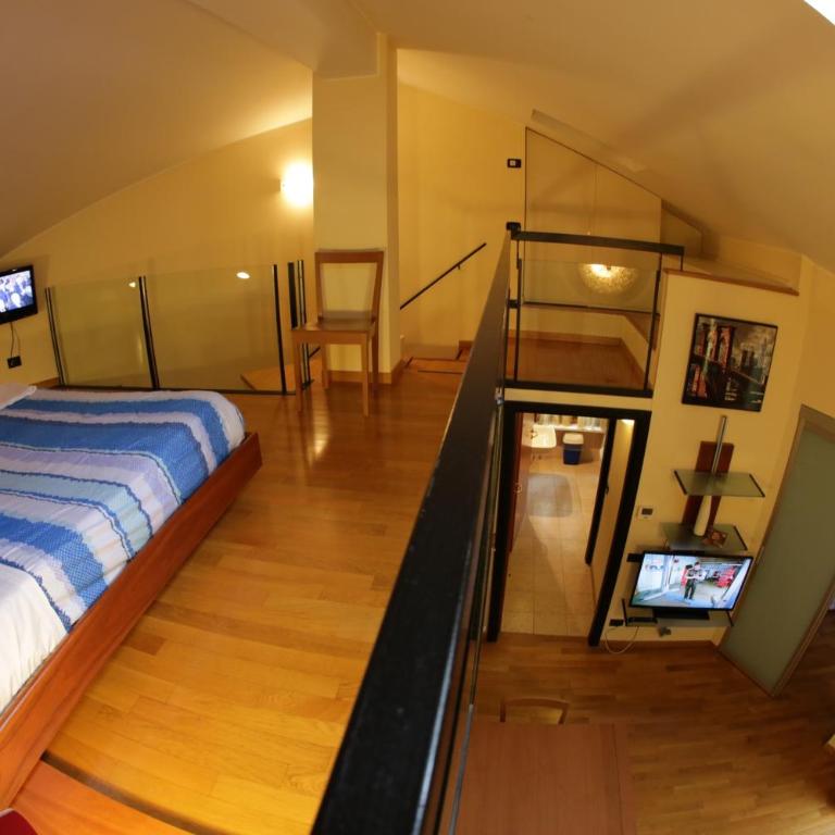Central Bed - Two-Bedroom Apartment - 20