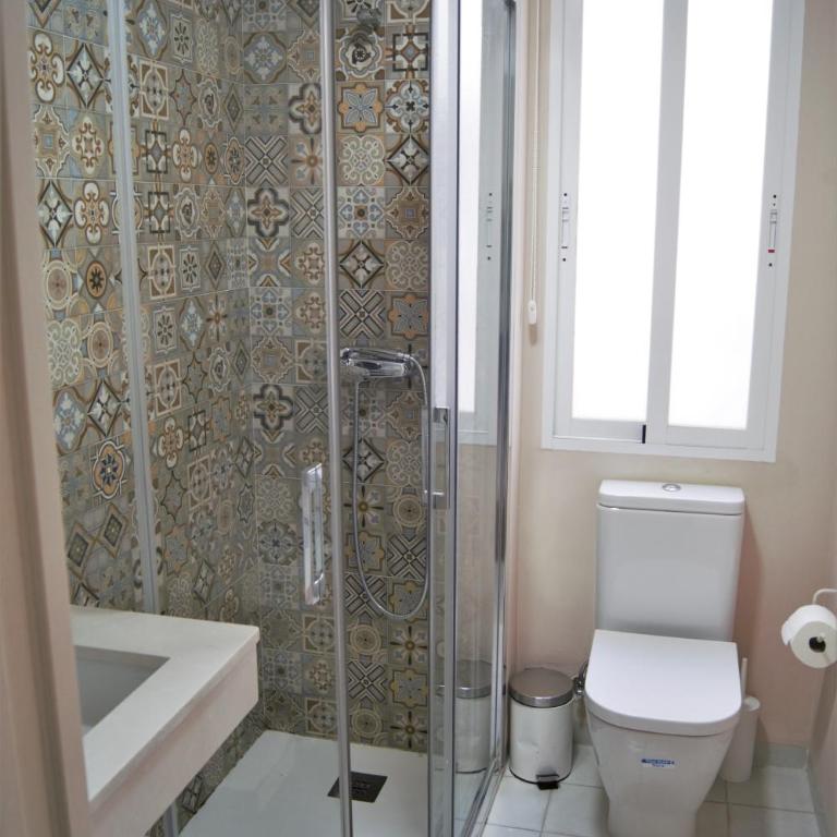 Home Sweet Home junto a Mezquita / Wifi / Parking - Three-Bedroom Apartment - 12