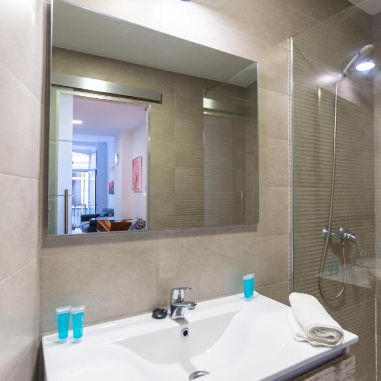 Urbe10 Plaza de la Constucion Premium Loft - Studio - 21