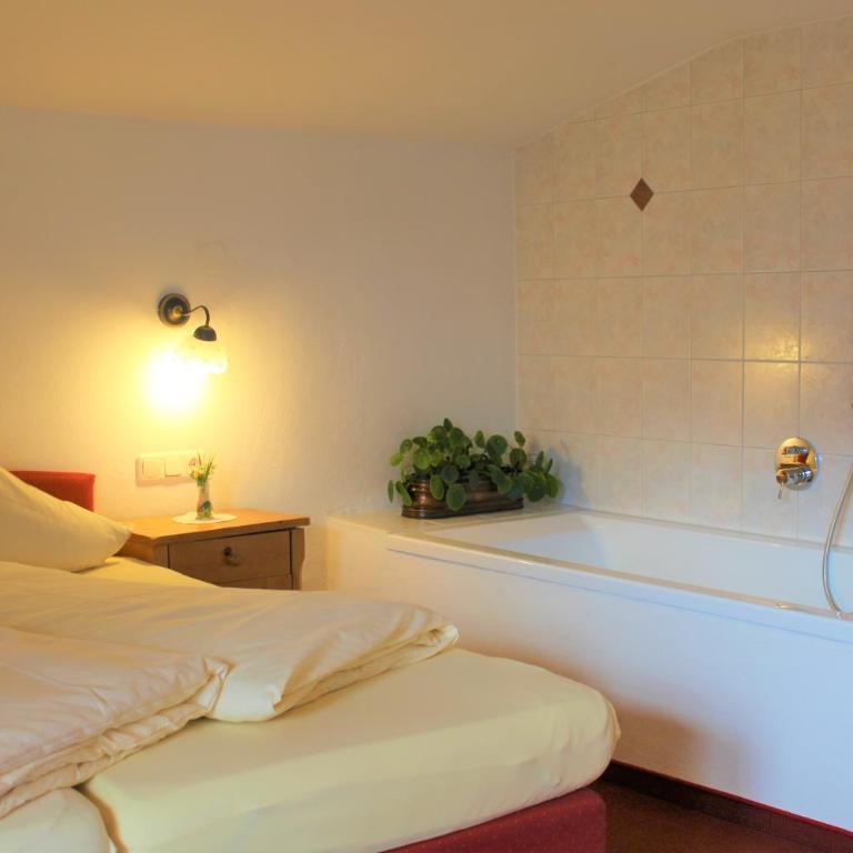 Hotel Feichter - Familienzimmer mit Balkon - 2