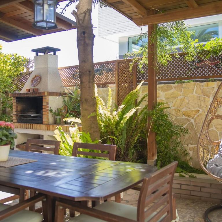 Casa adosada con piscina comunitaria Solo familias no grupos de jovenes - Casa de 5 dormitorios - 3