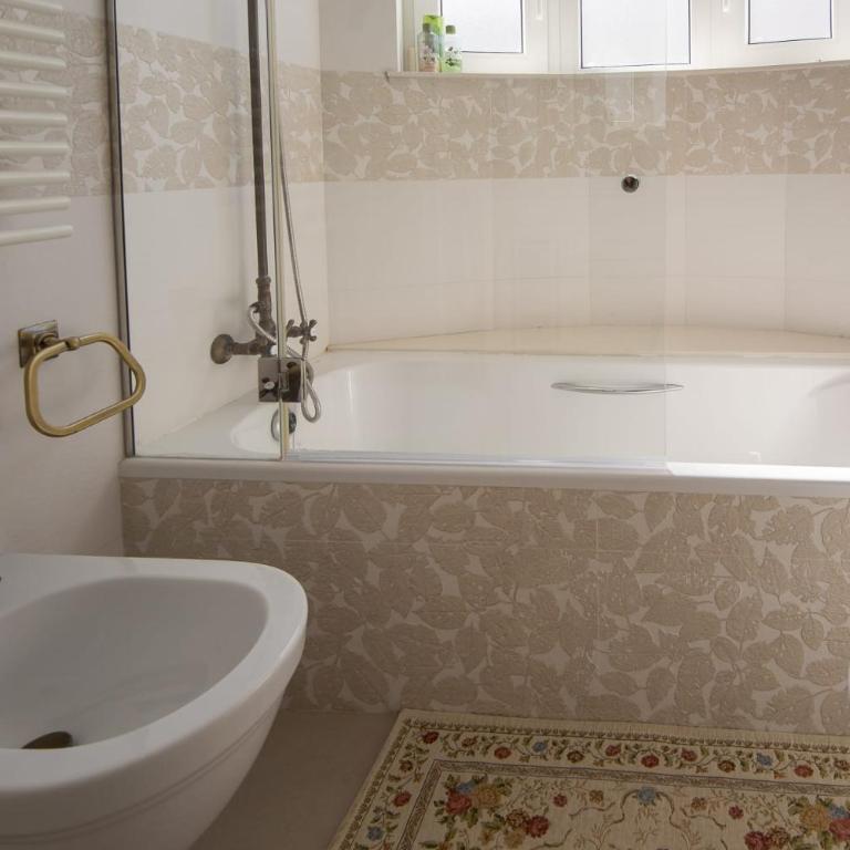 Casa adosada con piscina comunitaria Solo familias no grupos de jovenes - Casa de 5 dormitorios - 26