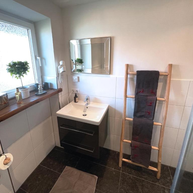 Mountain Harmony - Apartment mit Balkon - 13