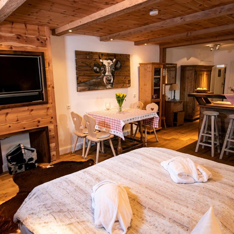 Mountain Harmony - Apartment mit Balkon - 36