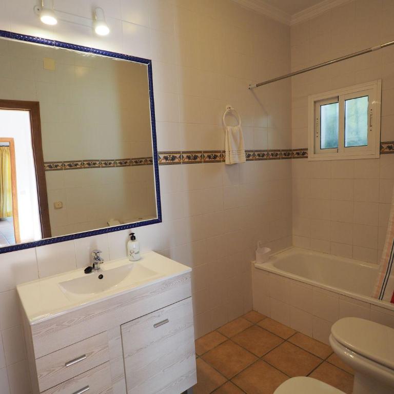 Nerja Paradise Rentals - Villa Los Girasoles - Villa - 13