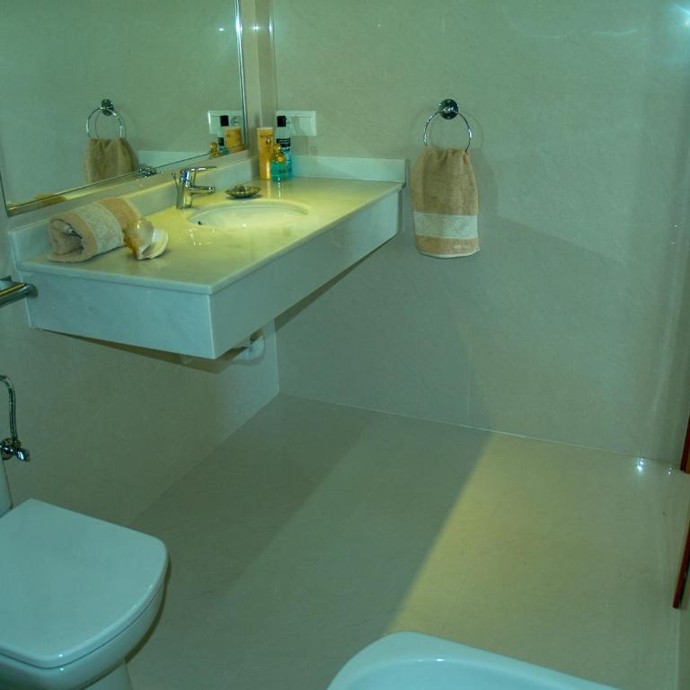 Nerja Paradise Rentals - City Center Apt Plaza España - Apartamento - 17