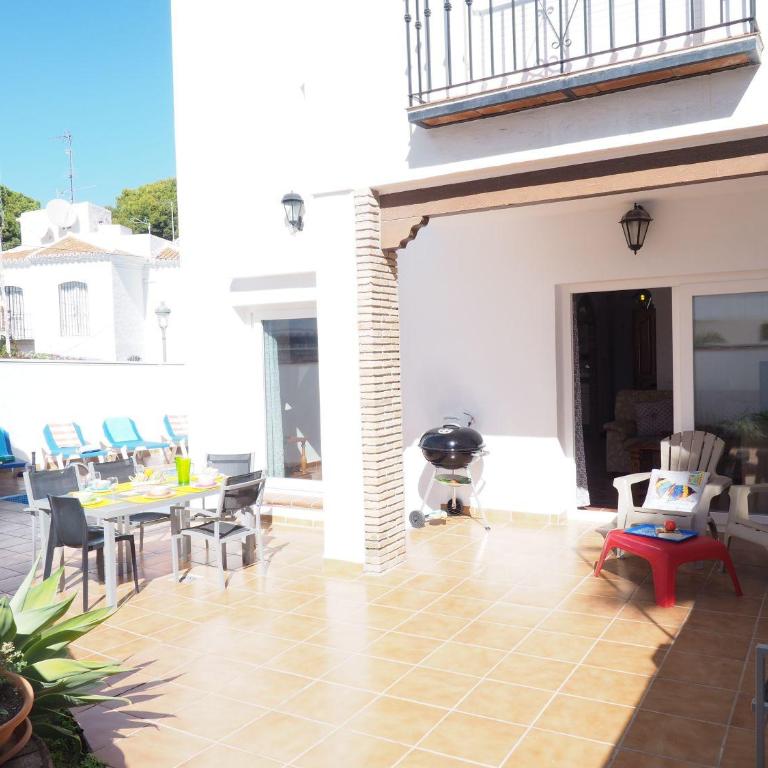 Nerja Paradise Rentals - Villa Buganvilla - Villa - 8