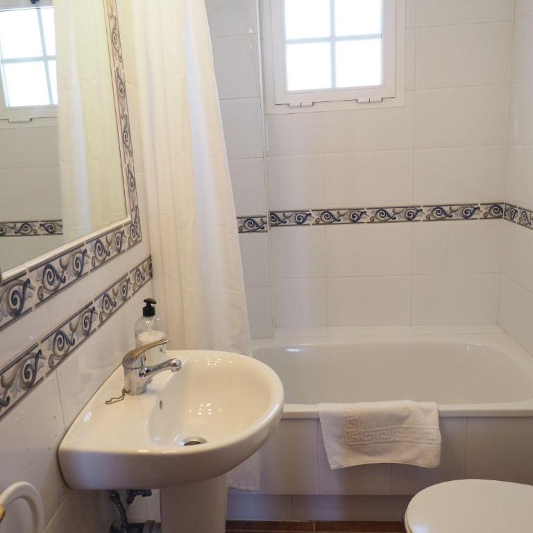 Nerja Paradise Rentals - Villa Buganvilla - Villa - 34