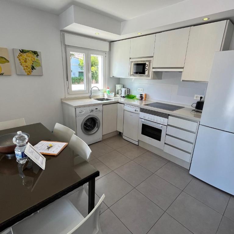 Nerja Paradise Rentals - Villa Verania - Villa - 14