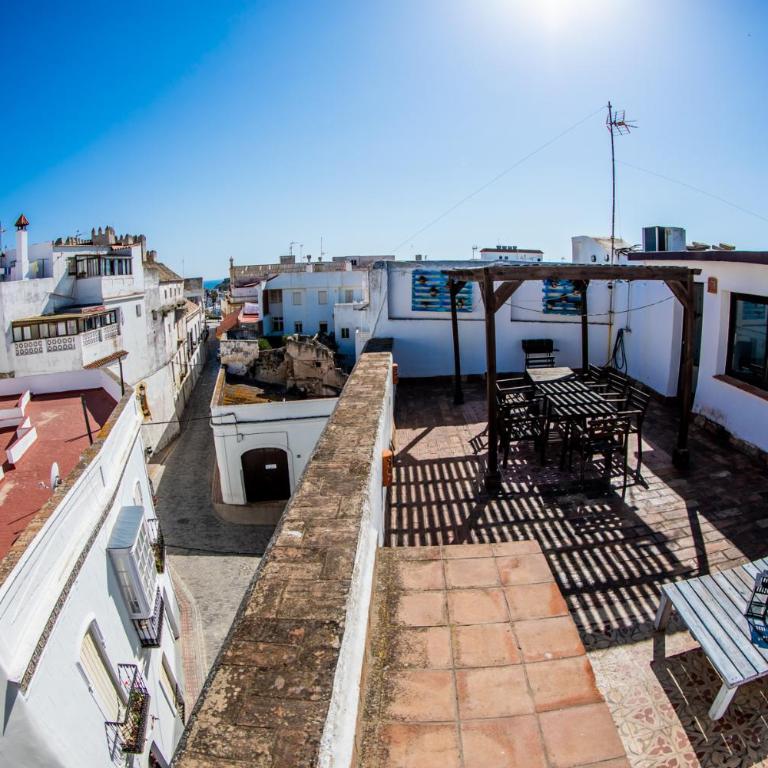 Edificio reformado con 2 pisos en Tarifa centro - Two-Bedroom Apartment - 6