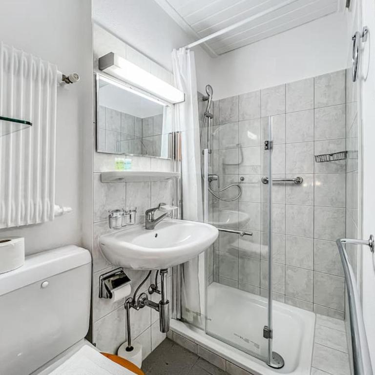 Quiet & Comfy apartment on Av du Casino - Apartment mit 1 Schlafzimmer - 2